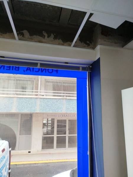 Recherche de fuite par aspersion et humidimètre dans local commercial suite à l’apparition de moisissure et de taches d’humidité sur Palavas-les-Flots proche de Mauguio