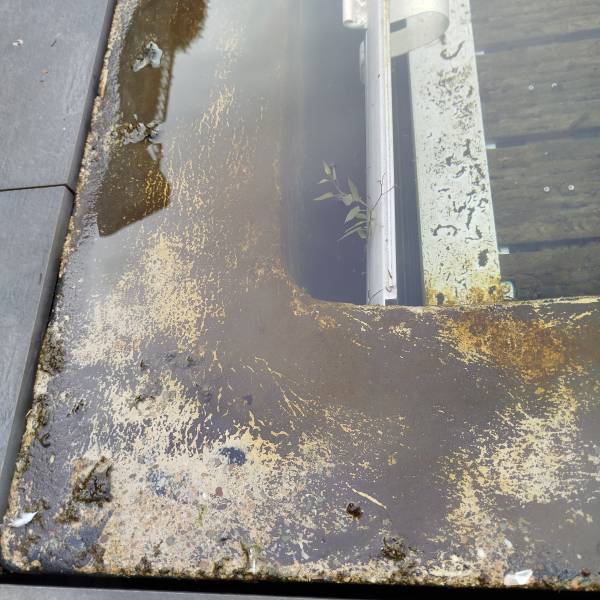 Recherche de fuite sur le bassin d’une piscine maçonnée et carrelée de 45m² à Servian proche de Béziers
