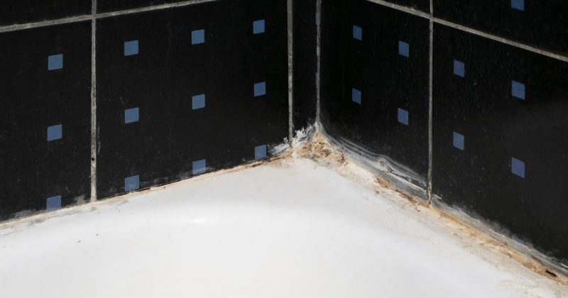 Fuite située derrière carrelage dans une salle de bain de Beziers